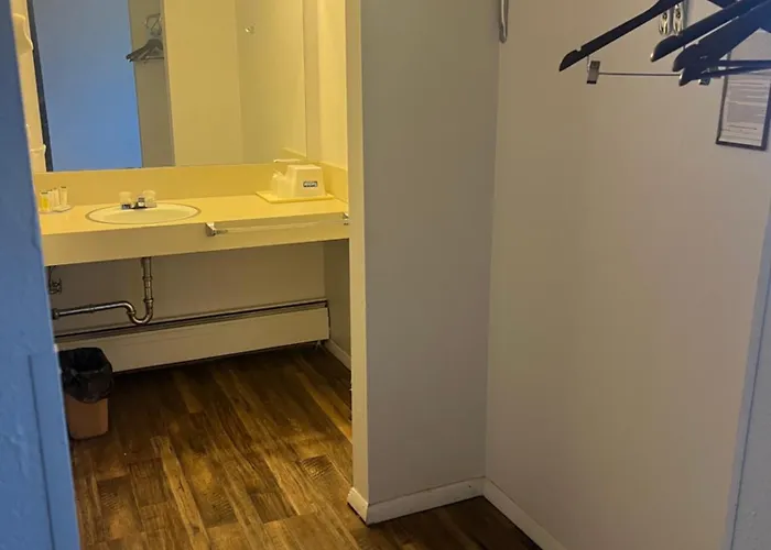 Studio Lodge Laramie Hotel 2*
