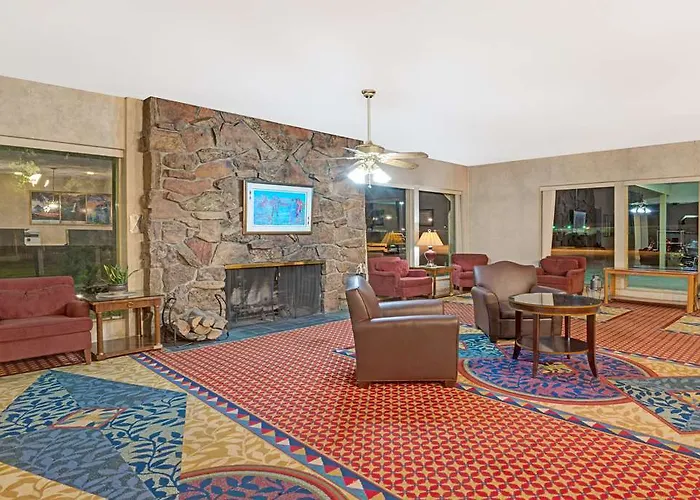 Studio Lodge Laramie Hotel